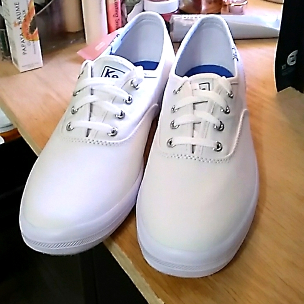 KEDS Champion Women’s White CNVS Shoes 6.5